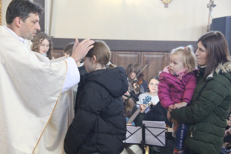 Żbikowice. Uroczyste wprowadzenie obrazu Ulmów