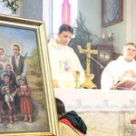 Żbikowice. Uroczyste wprowadzenie obrazu Ulmów