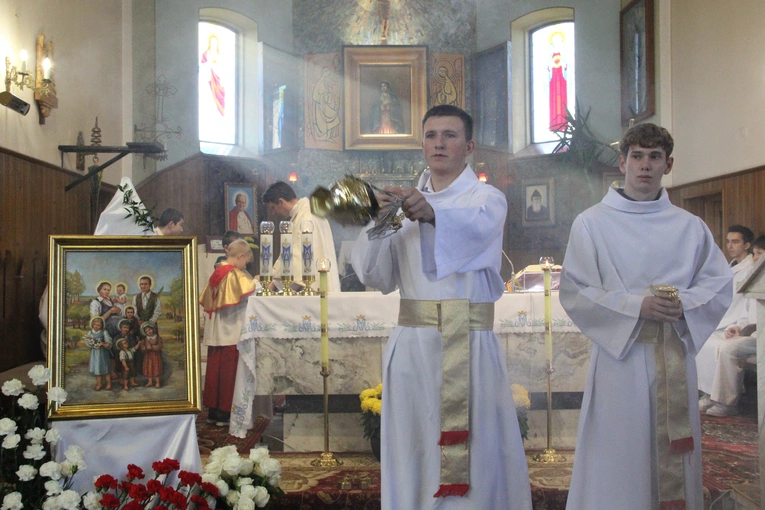 Żbikowice. Uroczyste wprowadzenie obrazu Ulmów