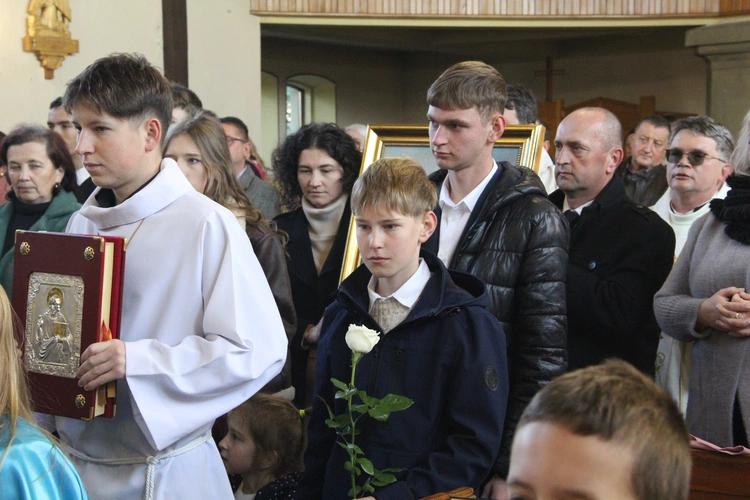 Żbikowice. Uroczyste wprowadzenie obrazu Ulmów