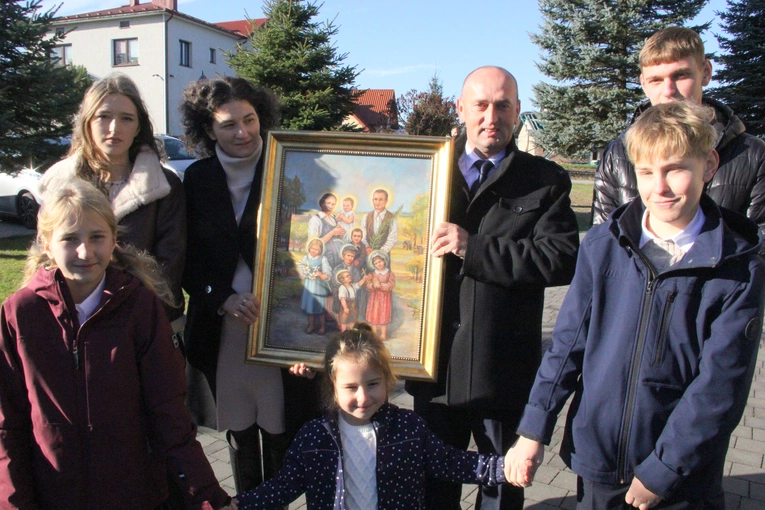 Żbikowice. Uroczyste wprowadzenie obrazu Ulmów