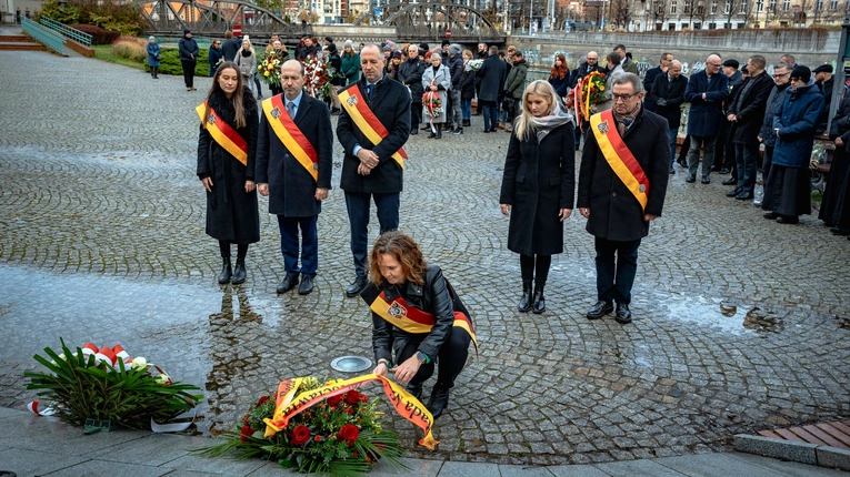"Przebaczamy i prosimy o przebaczenie" - orędzie coraz bardziej żywe