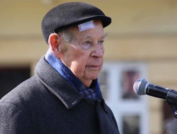 Tadeusz Jakubowicz (1939-2024)