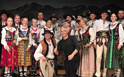 Teatrownicy z Bukowiny. Za kulisami cieśla, geodeta, rolnik – na widowni tuzy sceny teatralnej