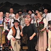 Teatrownicy z Bukowiny. Za kulisami cieśla, geodeta, rolnik – na widowni tuzy sceny teatralnej