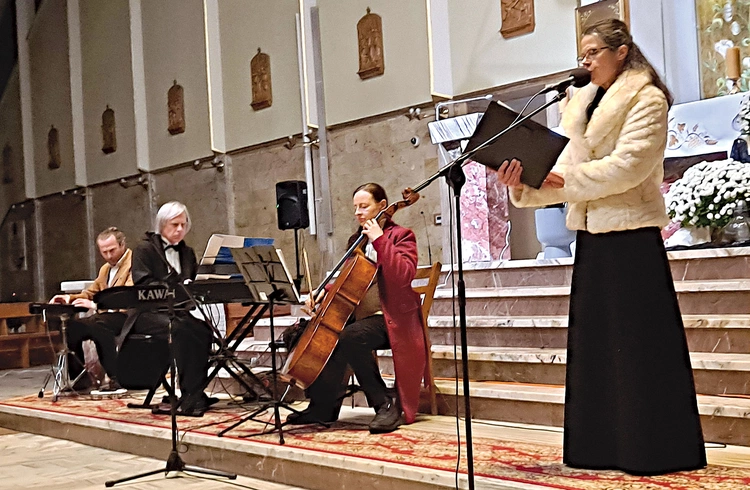 Od prawej: Joanna Korpiela-Jatkowska, Urszula Mizia, Janusz Kohut i Marcin Szendoł.