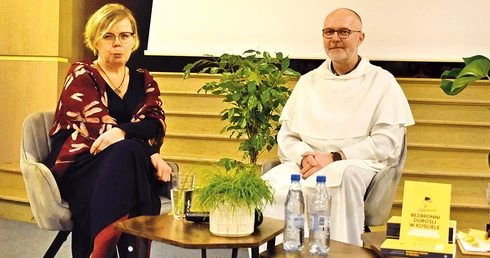 Magdalena Dobrzyniak i o. Tomasz Franc OP.