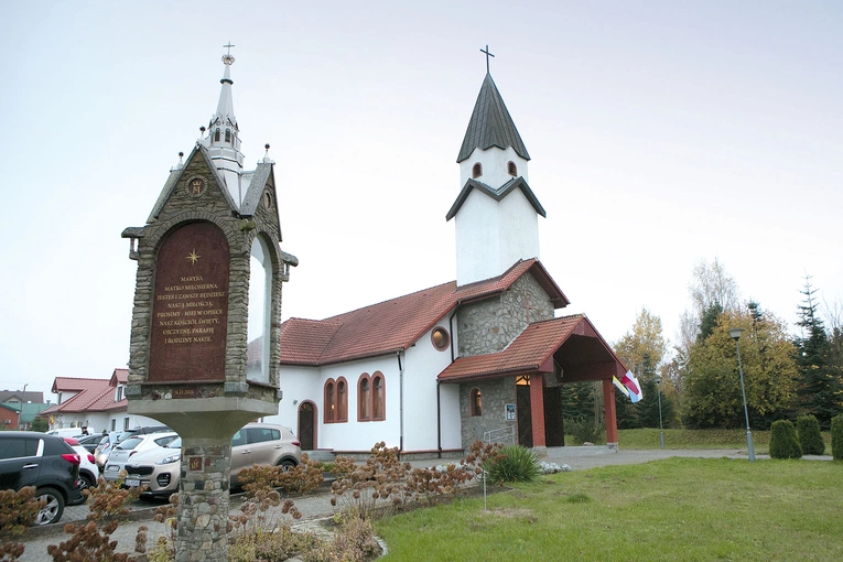 	Kościół pw. św. Józefa Rzemieślnika w Siemianicach.