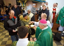 Hasłem tegorocznych obchodów były słowa „Modlitwa biednego przeniknie obłoki” (Syr 35,21).