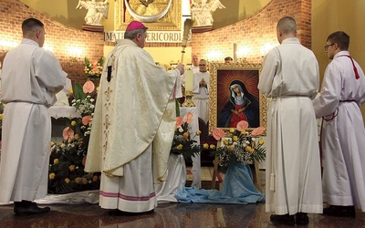 Poświęcenie kopii obrazu Matki Miłosierdzia.