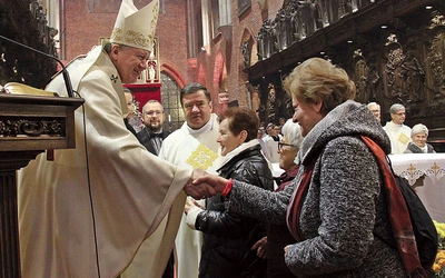 Abp Kupny docenił codzienną pracę wolontariuszy parafialnych zespołów.