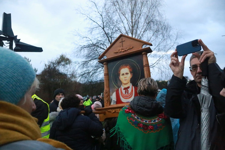 Droga Krzyżowa w Wał Rudzie