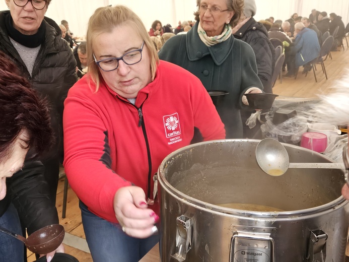 Pielgrzymka ubogich i bezdomnych do MB Ostrobramskiej