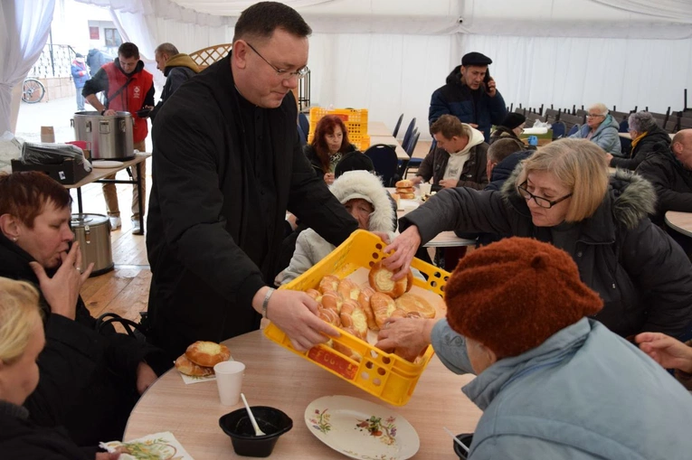 Pielgrzymka ubogich i bezdomnych do MB Ostrobramskiej