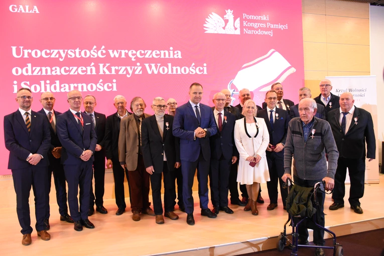 Krzyże Wolności i Solidarności