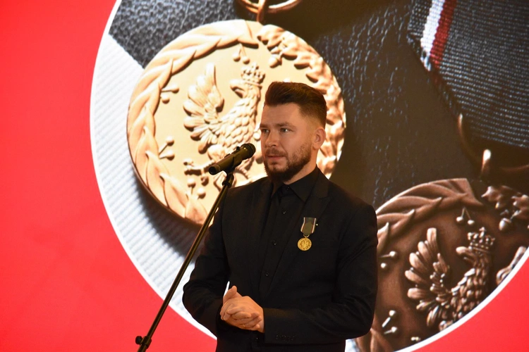 Odznaczeni medalami Reipublicae Memoriae Meritum