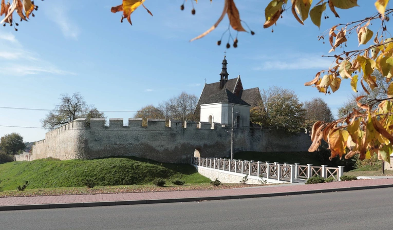 Szydłów - miasto otoczone murami