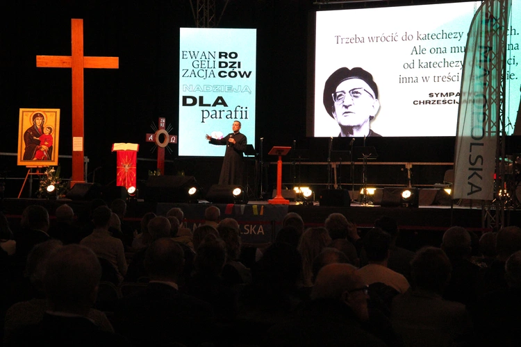 Tarnów. III Forum Parafialnych Rad Duszpasterskich