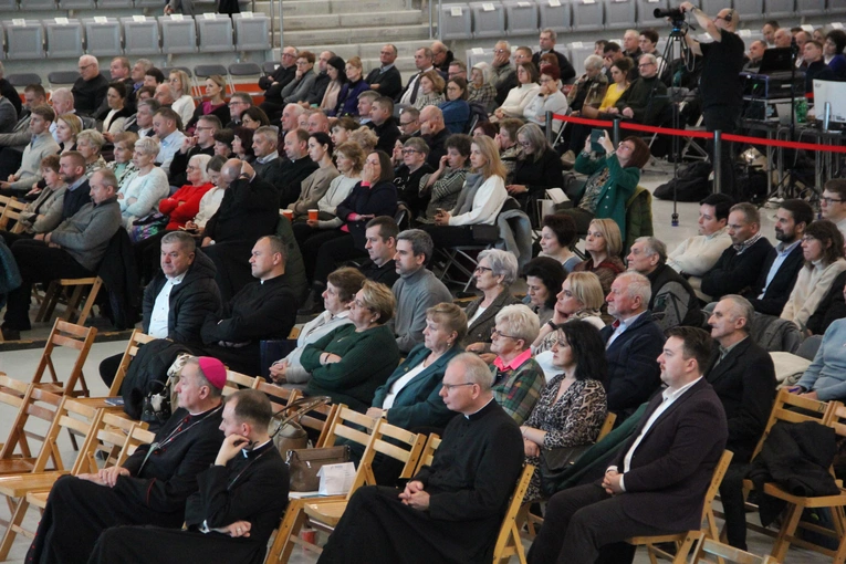Tarnów. III Forum Parafialnych Rad Duszpasterskich