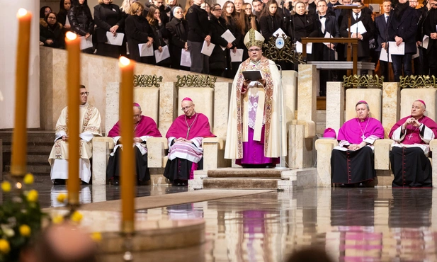 Archidiecezja. Nieszpory rozpoczęły Rok Jubileuszowy setnej rocznicy powstania diecezji katowickiej
