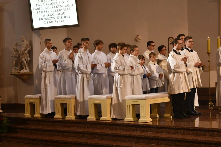 Trwa Modlitewny Wieczór Młodych
