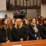 Trwa Modlitewny Wieczór Młodych