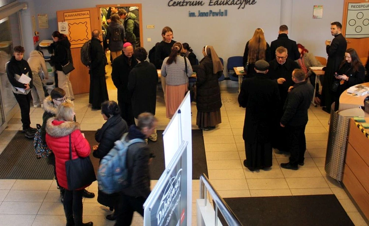 Forum Młodych - konferencje i spotkania