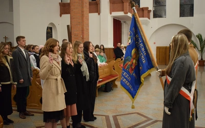 Młodzież gotowa do służby Bogu, Kościołowi i ojczyźnie