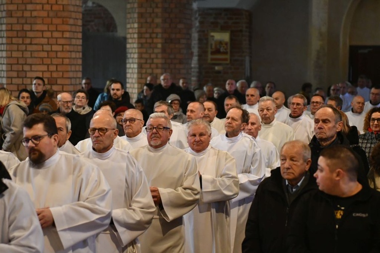 Rekolekcje dla nadzwyczajnych szafarzy Komunii Świętej w Głogowie