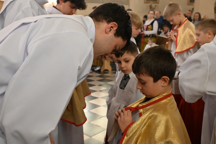 Nowi ministranci (i nie tylko) w Miętustwie 