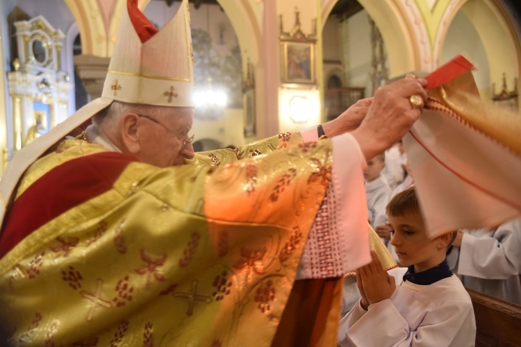 66 lektorów, 4 ministrantów i jeden kawaler