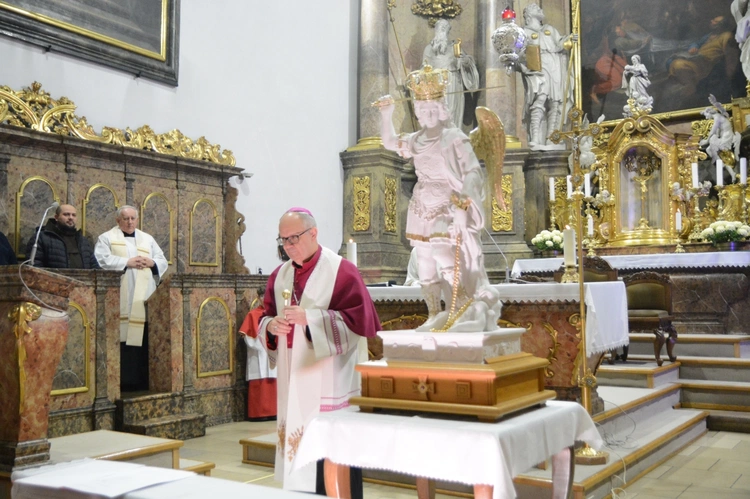 Powitanie i poświęcenie figury św. Michała Archanioła w Jemielnicy