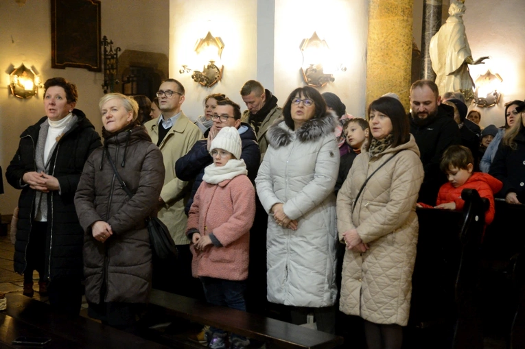 Powitanie i poświęcenie figury św. Michała Archanioła w Jemielnicy