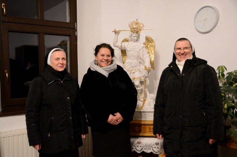 Powitanie i poświęcenie figury św. Michała Archanioła w Jemielnicy
