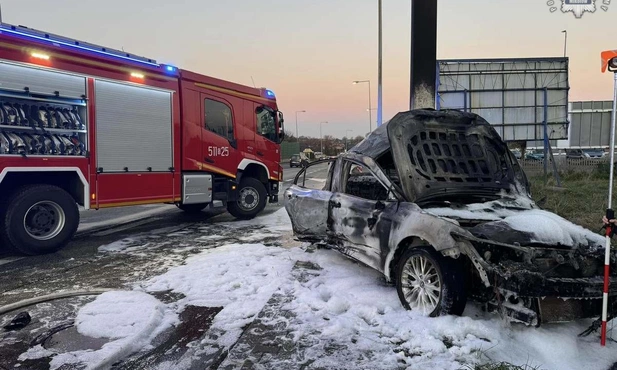 Mikołów. Śmiertelny wypadek. Auto stanęło w płomieniach