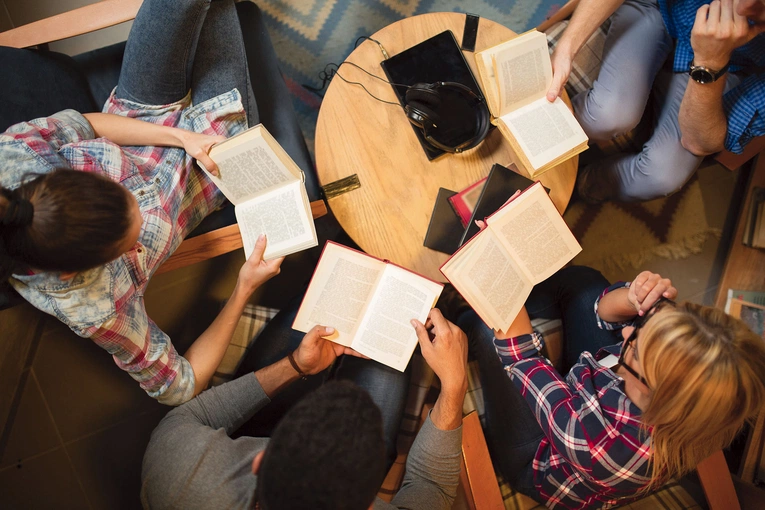 Jak u Jane Austen. Kluby książki przyciągają miłośników literatury