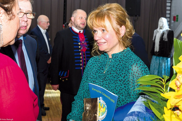Dr hab. Dorota Świtała-Trybek odbiera Nagrodę Korfantego podczas tegorocznej gali w Suszcu.