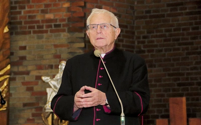 Ks. Sudowski opowiada o życiu położnej z Auschwitz.