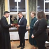 Wręczenie dyplomów absolwentom studium. 
