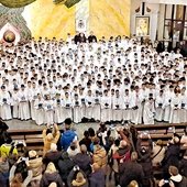 Liczba młodych w albach zrobiła wrażenie na nich samych i ich rodzicach.