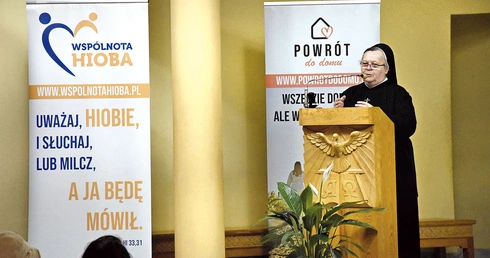 – Tematyka, jaką chcemy podejmować w akademii, nie będzie wyłącznie religijna, ale również dotykająca rozwoju osobowości samych rodziców – mówi s. Kłusek.