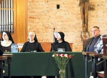 – Życie jest pasjonujące, gdy poświęca się je dla Boga i Kościoła – mówili uczestnicy spotkania w Opactwie Pobenedyktyńskim.