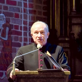 Tablice to inicjatywa ks. Nowaka, proboszcza radomskiej fary.