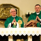 Mszę św. celebrowali ks. Marek Janas i ks. Karol Piłat.
