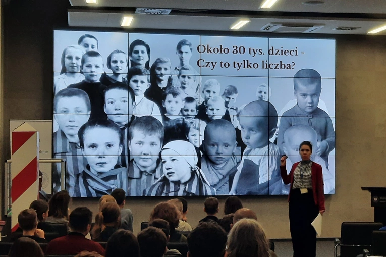 Ta pamięć musi trwać
