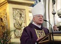 Abp Jędraszewski: Tegoroczny Adwent jest też przygotowaniem do Roku Jubileuszowego
