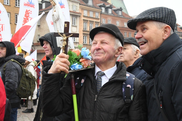 Wielka manifestacja w obronie dzieci