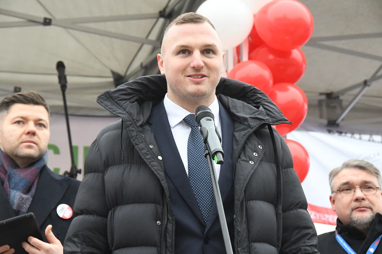 Wielka manifestacja w obronie dzieci