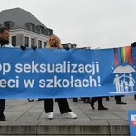Wielka manifestacja w obronie dzieci