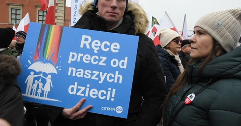 Wielka manifestacja w obronie dzieci